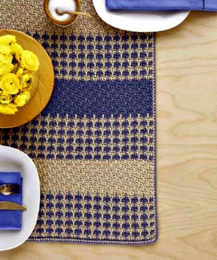 How to Crochet Table Runner