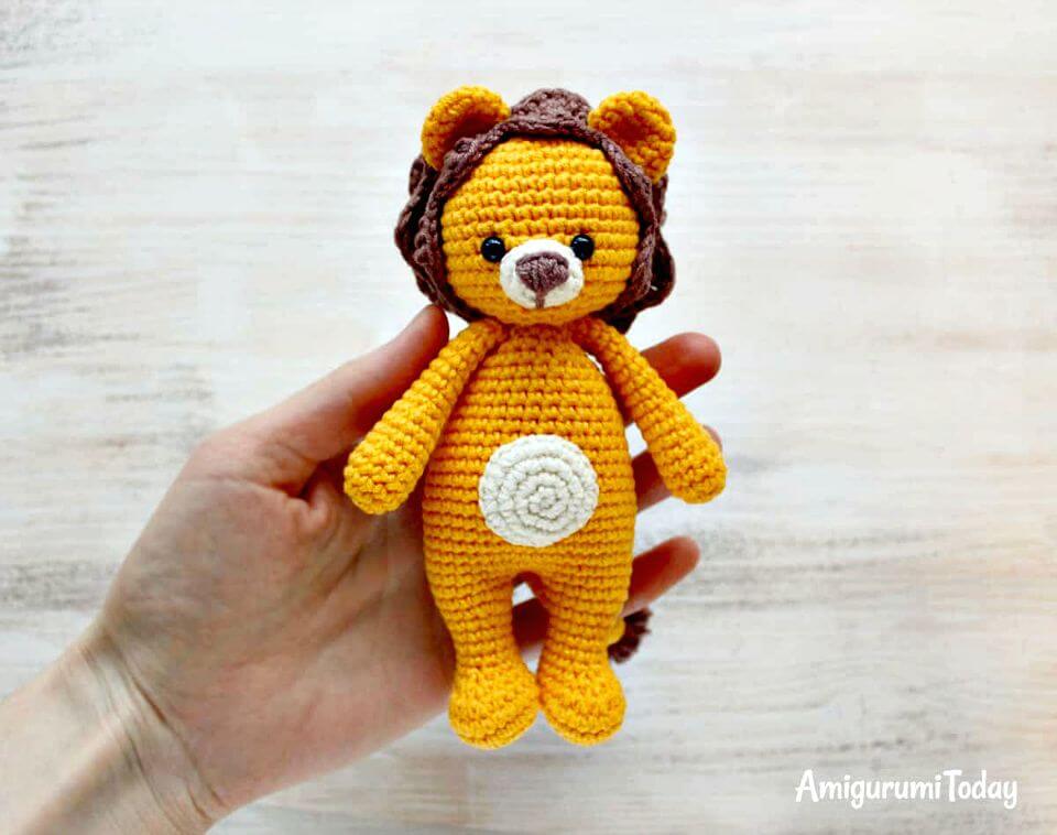 Cute Crochet Cuddle Me Lion Amigurumi Pattern