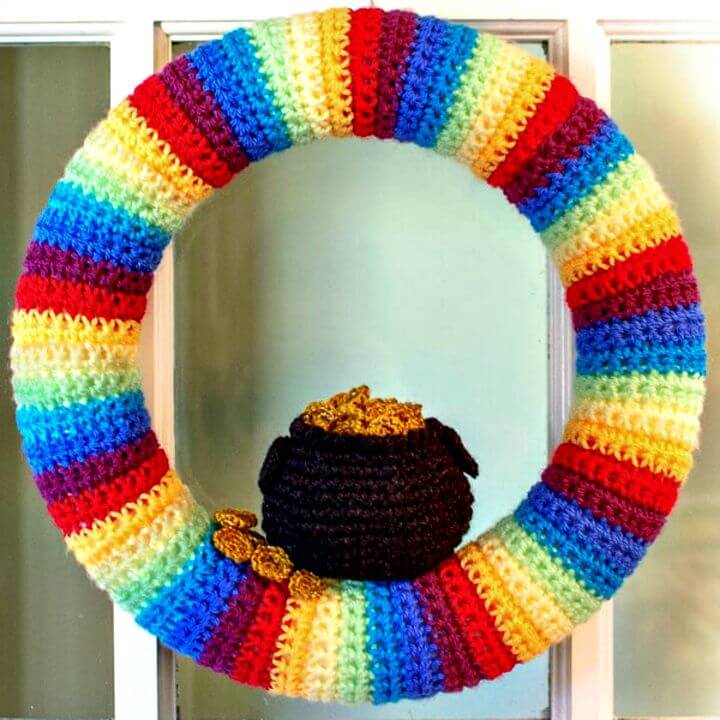 Crochet St. Patrick’s Day Wreath with A Pot Of Gold - Free Pattern