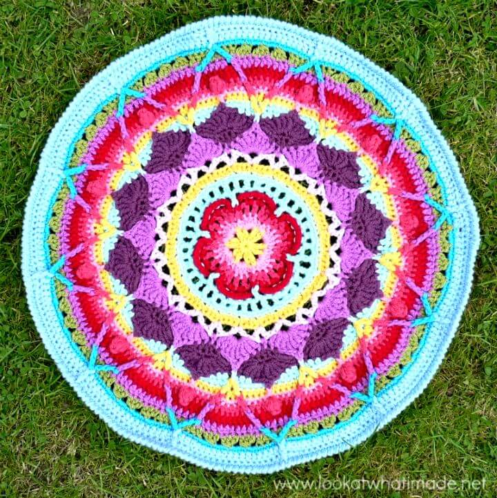 Free Crochet Sophie’s Mandala Pattern