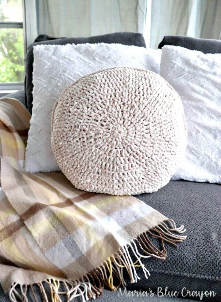 Free Crochet Velvet Circle Pillow Pattern