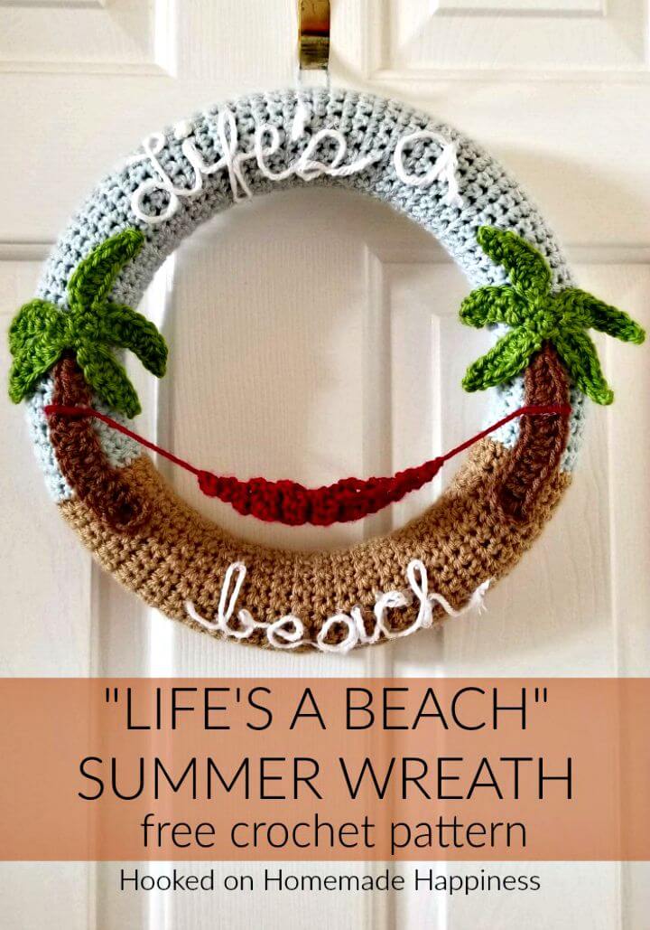 Adorable Crochet “Life’s a Beach” Summer Wreath Pattern