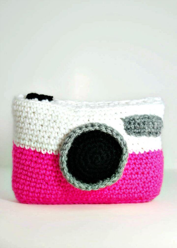 Beautiful Crochet Camera Purse Pattern